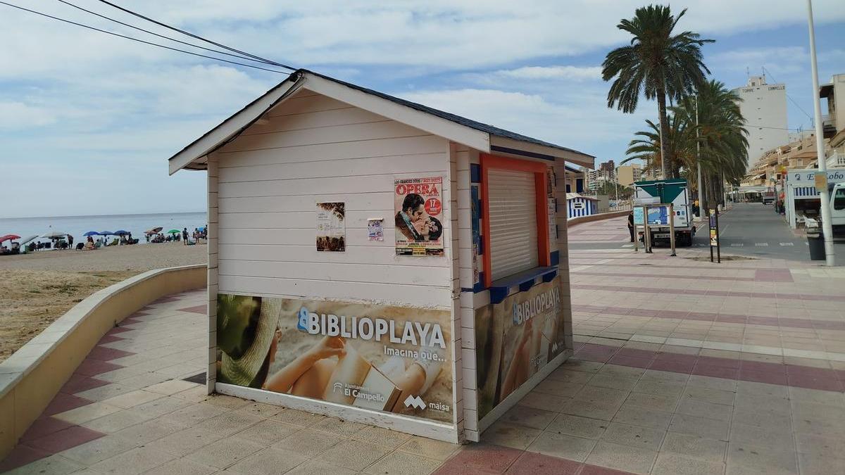 Biblioplaya de Carrer la Mar, cerrada