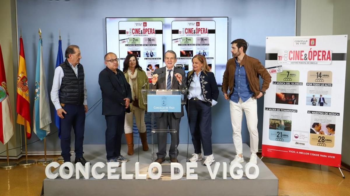 Presentación del ciclo de cine este vienes en el Concello de Vigo.