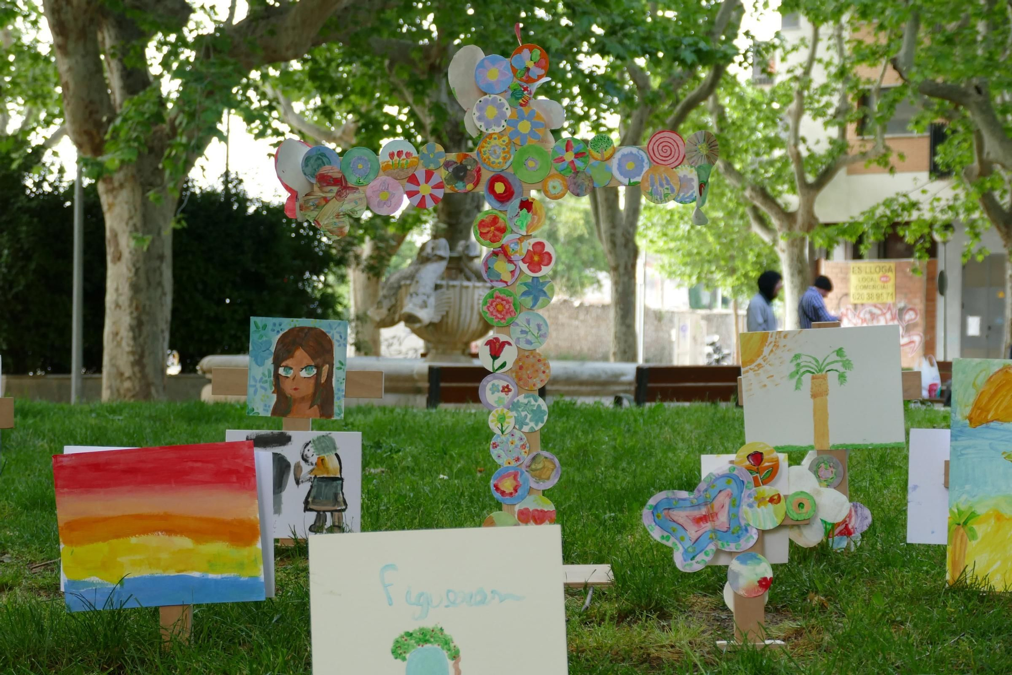 Les Creus de Maig de Figueres triomfen en una edició marcada per l’èxit de participació