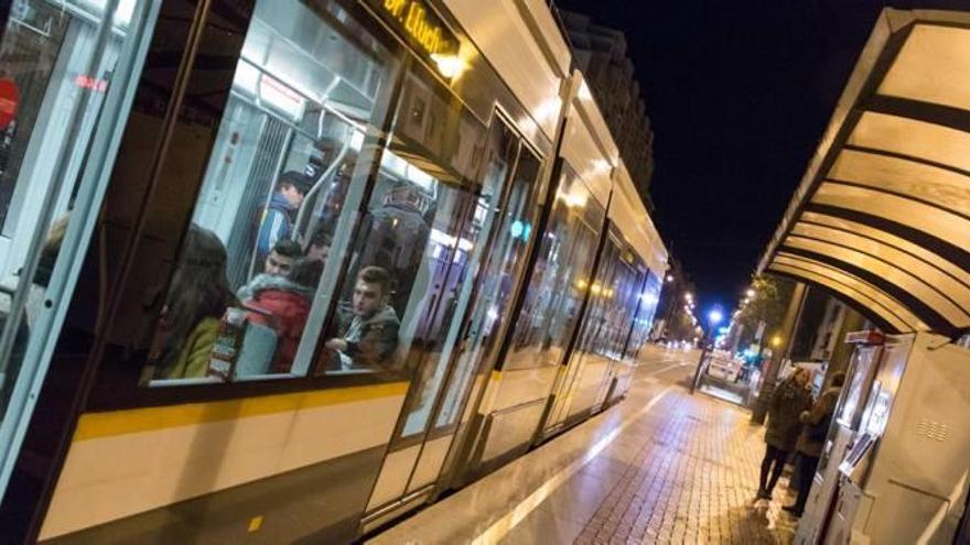 El metro nocturno supera los 155.000 usuarios en seis meses