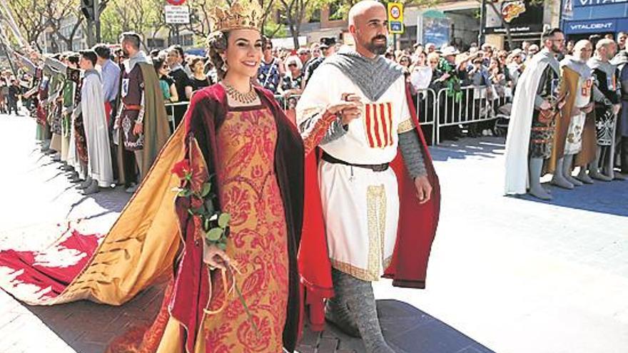 Castellón se desvive por el Rey al grito de «Fadrell!»