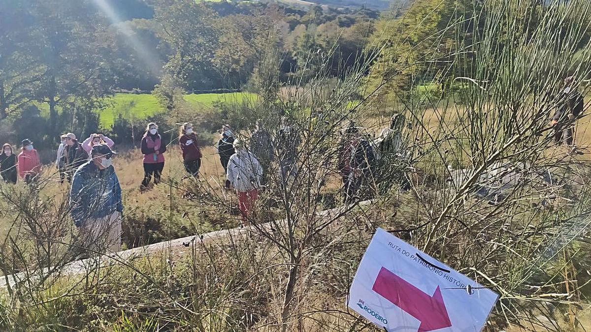 Una caminata para conocer el patrimonio histórico de Rodeiro | CEDIDA