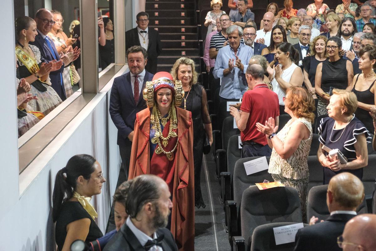 Así ha sido la Gala de entrega de las distinciones de honor de la Real Orden de la Dama en Elche Así ha sido la Gala de entrega de las distinciones de honor de la Real Orden de la Dama en Elche