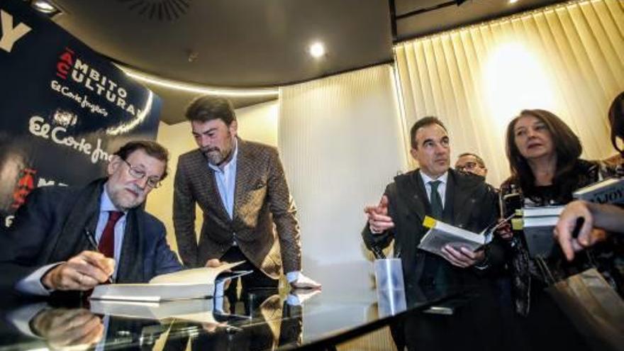 Rajoy aboga en Alicante por un pacto PSOE-PP  sobre política territorial