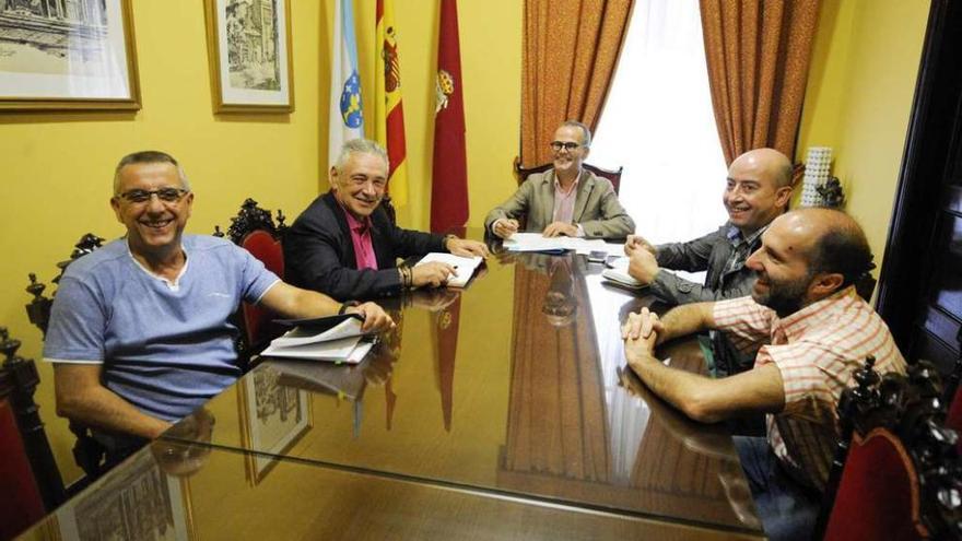 Reunión del alcalde con los portavoces de los grupos en la que acordaron hacer un frente común en favor del Museo. // Brais Lorenzo