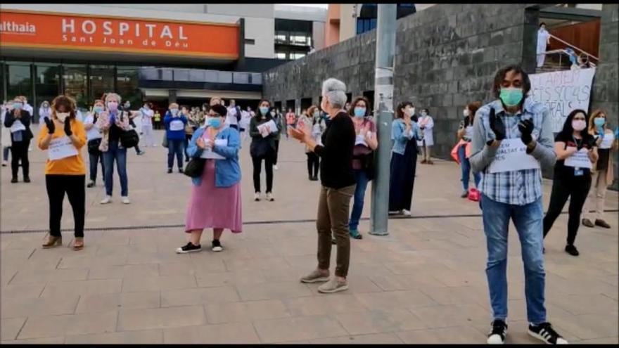 Concentració de treballadors d'Althaia a Sant Joan de Déu de Manresa