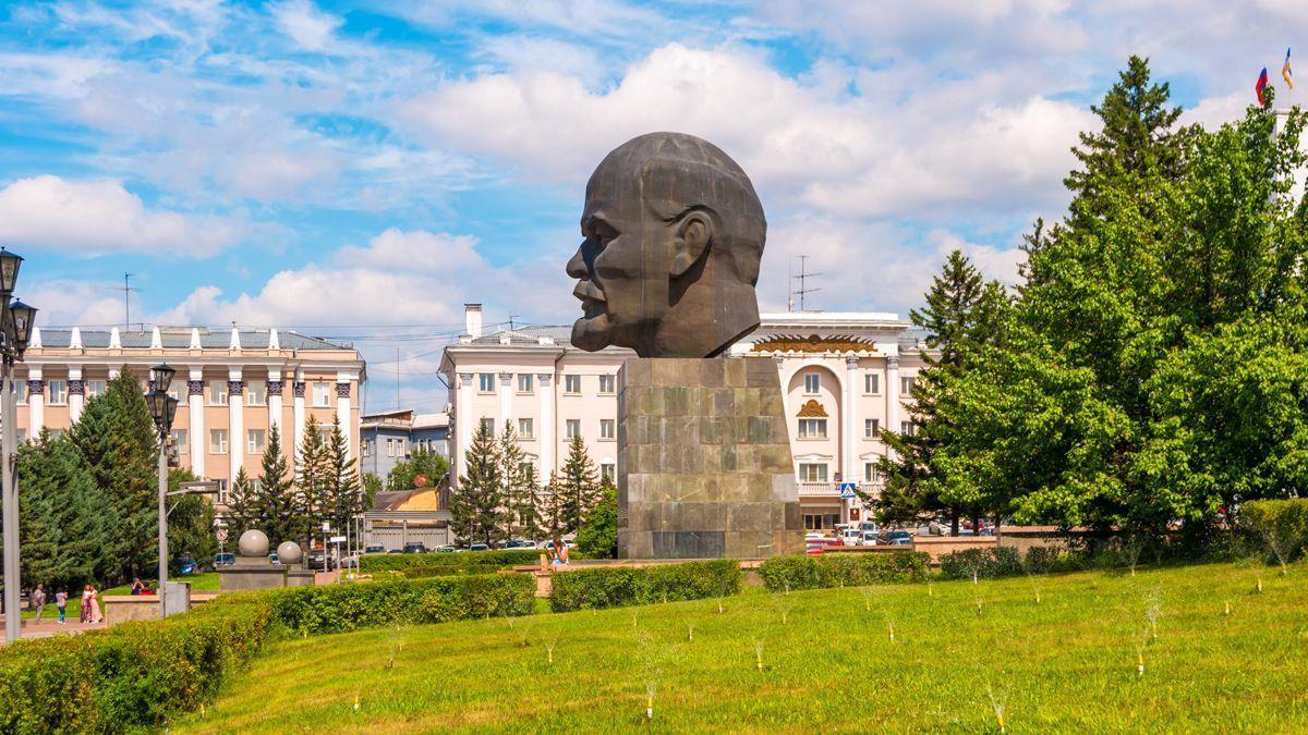 Monumento a Vladimir Lenin en una plaza de Buriatia.