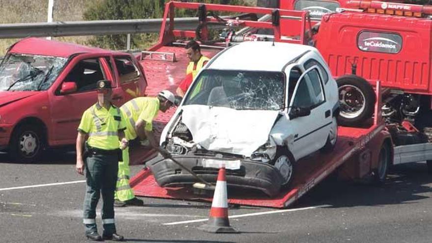 La antigüedad de los coches y los fallos por falta de mantenimiento son los factores idóneos para acabar en accidente. Perales Iborra.