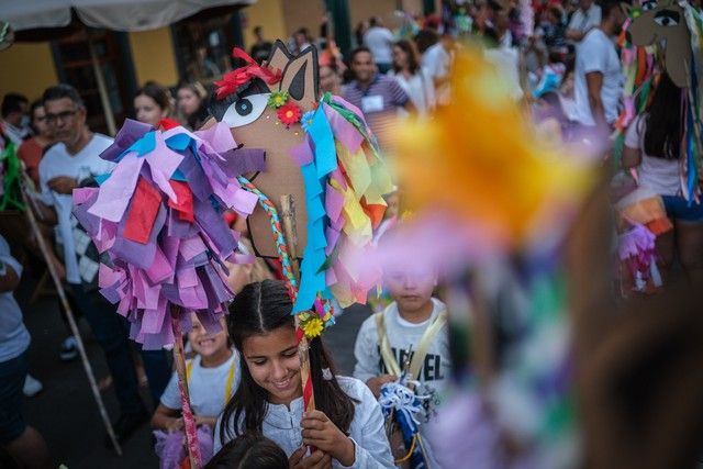 Desfile de la pandorga y los caballitos de fuego, en La Laguna