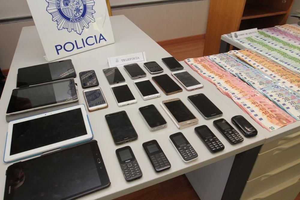 Detención de los acusados de traficar con droga.