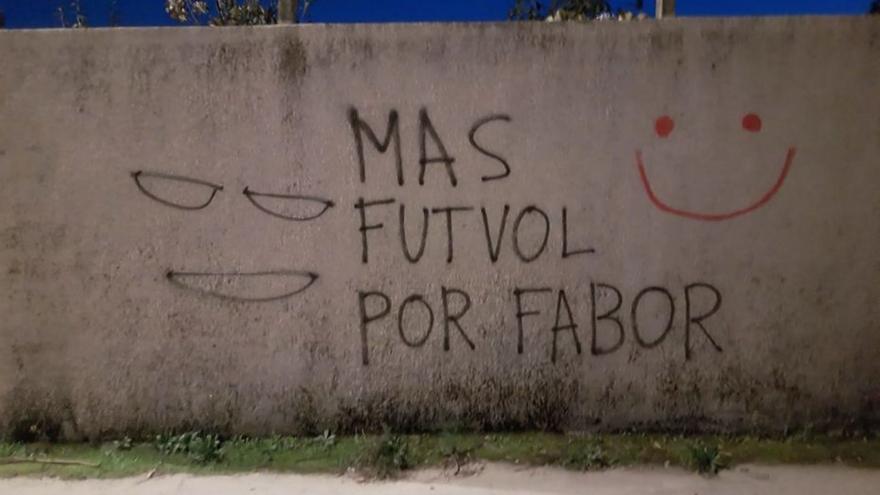 Más clases de ortografía es lo que necesitaban
