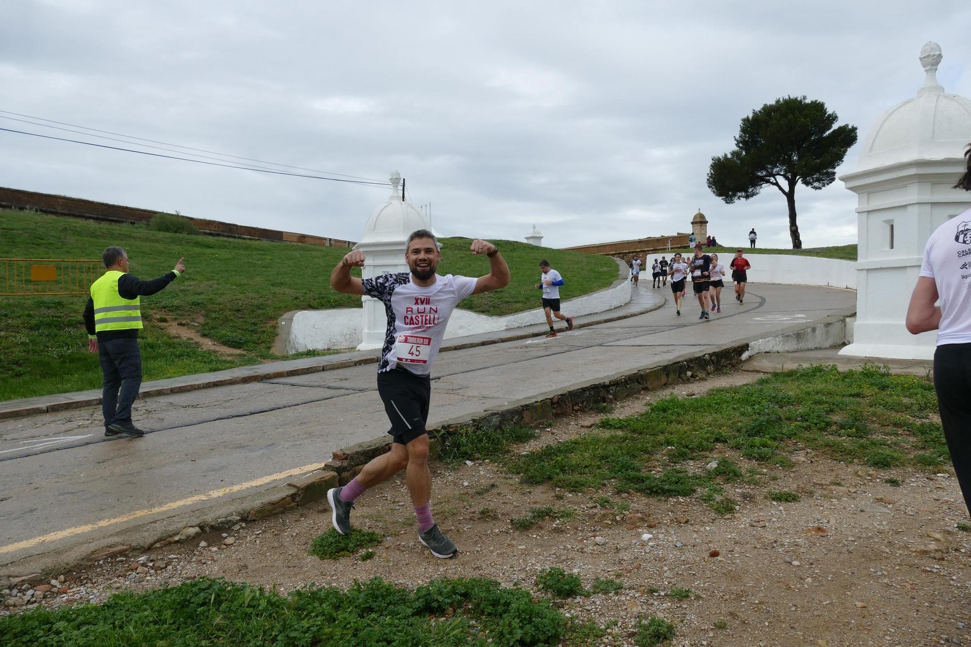 Unes 400 persones participen a la XVII Run Castell de Figueres