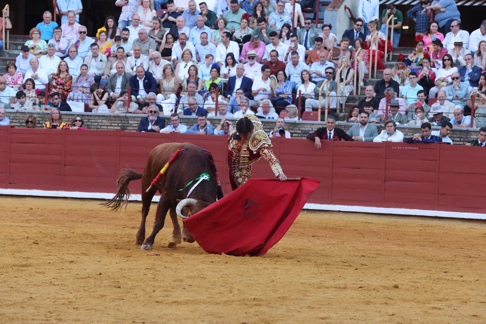 Migie Ángel Perera sale a hombros de Los Califas