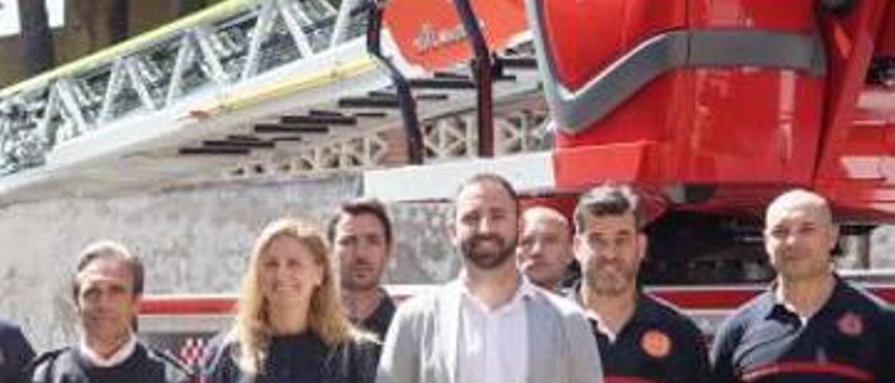 Castelló sanciona a la empresa que entregó el camión de bomberos con 132 días de retraso