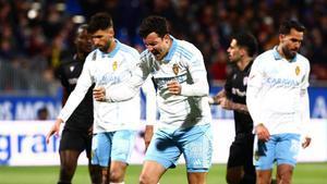 Radovanovic celebra con rabia la victoria del Real Zaragoza ante el Almería.