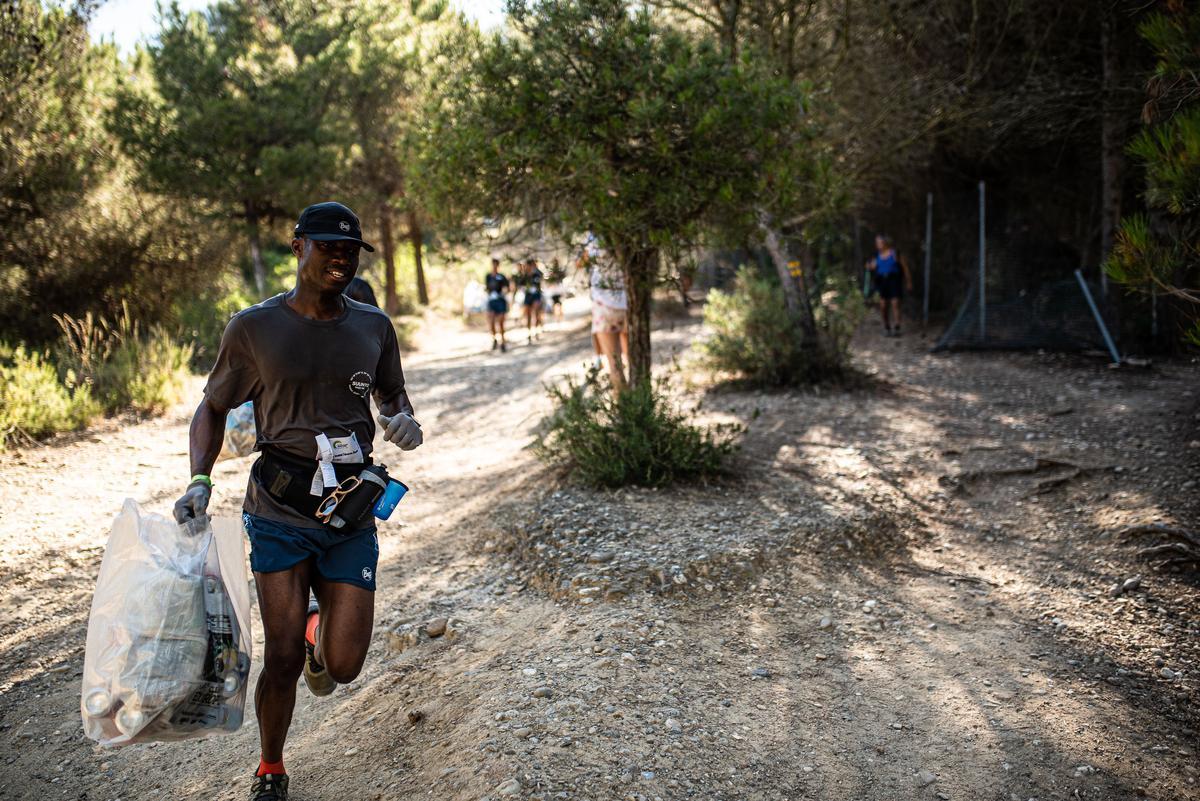 Los participantes de la IV Ultra Clean Marathon liberan al medio ambiente de 550 kg de residuos gracias al plogging