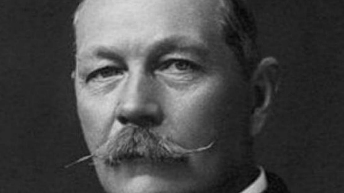 Arthur Conan Doyle.