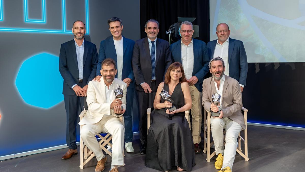 Los intérpretes premiados con el Faro de Plata en el 36 Festival de Cine de l’Alfàs del Pi. | INFORMACIÓN