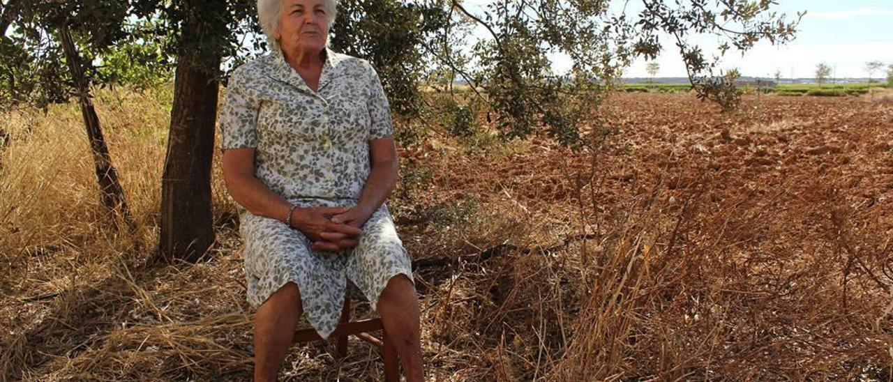 Joana Cañellas, ´Gelada´, dando su testimonio sobre las duras condiciones de vida en el campo ´pobler´.