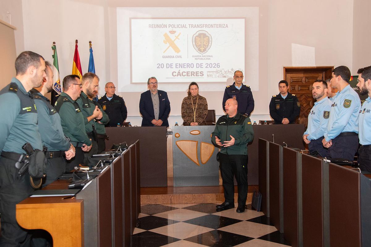 Galería | Imágenes de la reunión entre Cáceres y Portugal