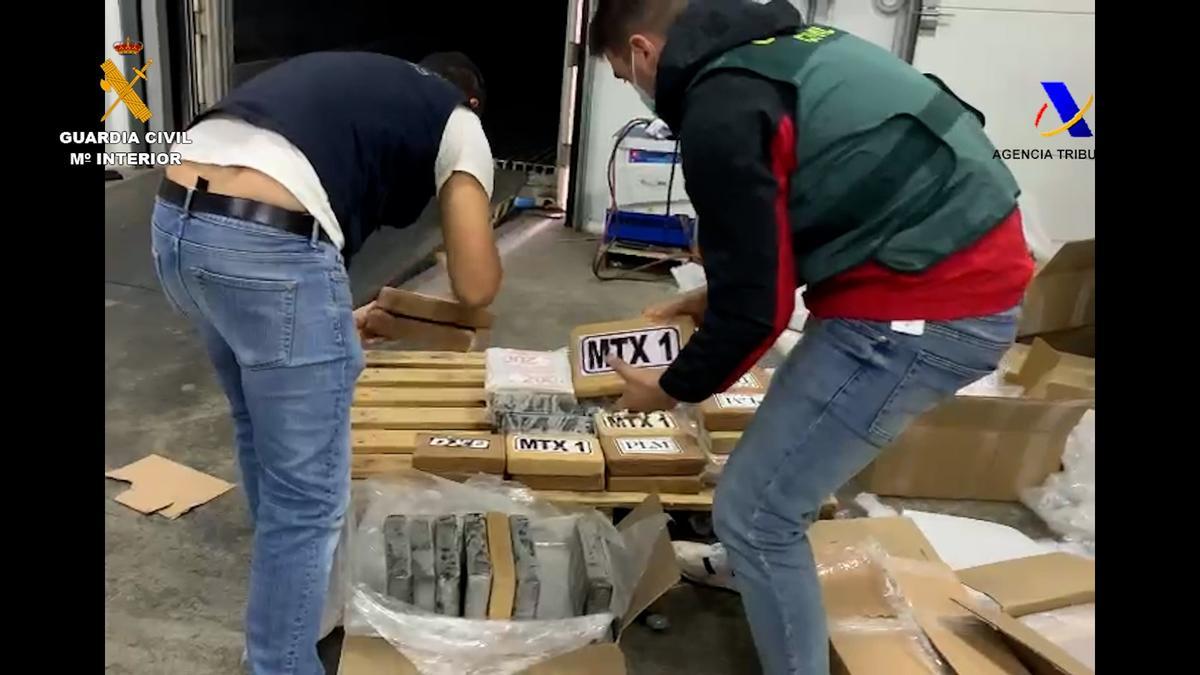 Incautados más de dos mil kilos de cocaína ocultos en un contenedor procedente de Sudamérica en el puerto de Algeciras