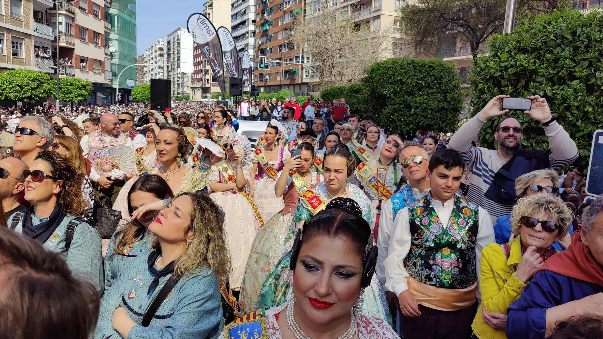 Las mejores imágenes de la 'mascletà' del 17 de marzo en las Fallas de Alzira