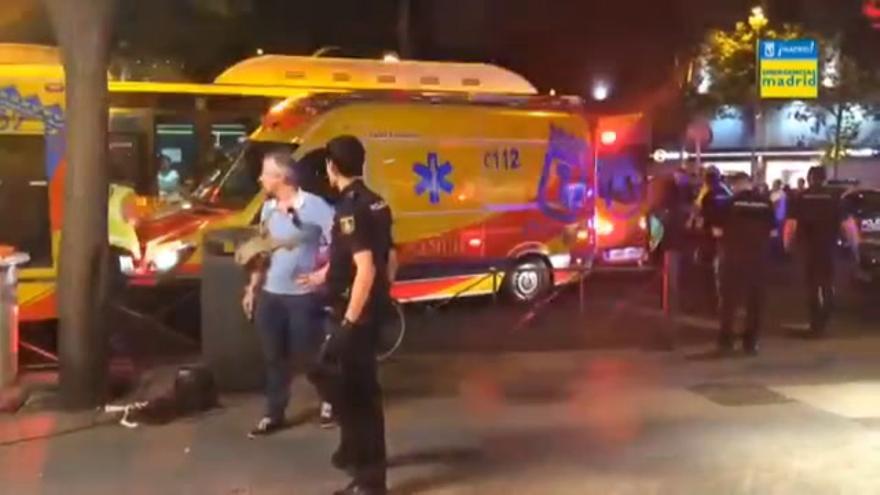 Un hombre mata a una mujer y hiere a su pareja en Madrid - El Periódico ...