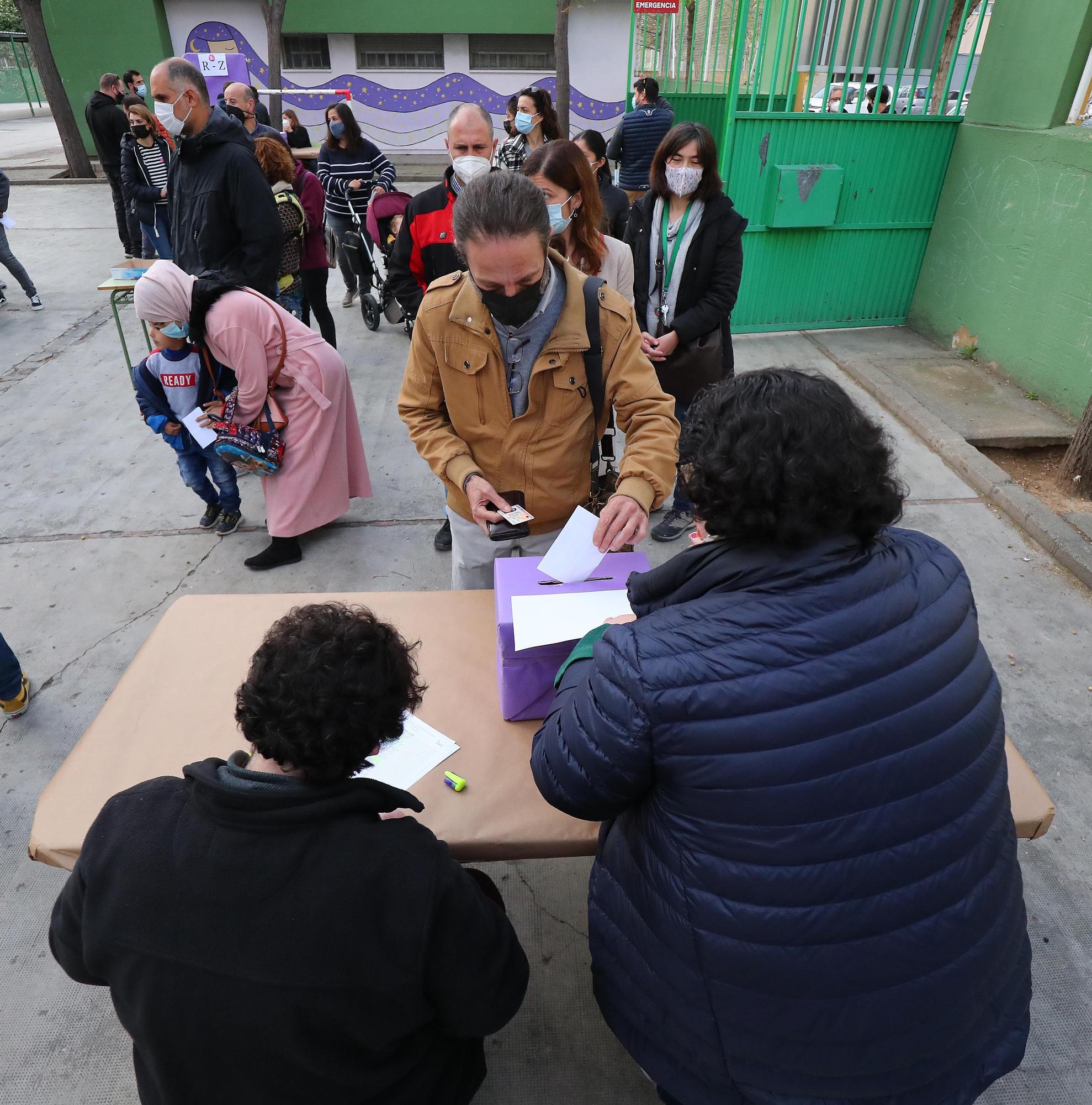 Los colegios retoman la votación de la jornada escolar tres cursos después