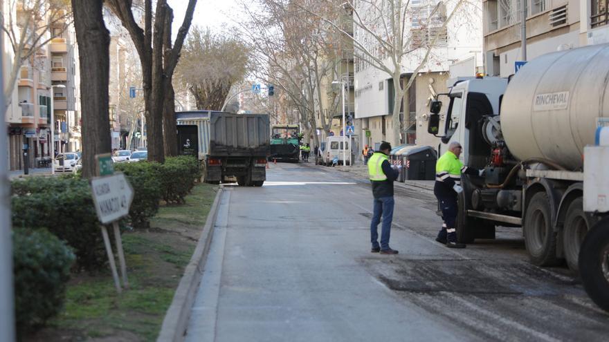 Reinician el asfaltado de la calle Manacor sin que se hayan producido problemas de tráfico