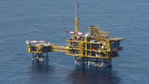 Imagen aérea de la plataforma del Castor, frente a las costas de Tarragona.