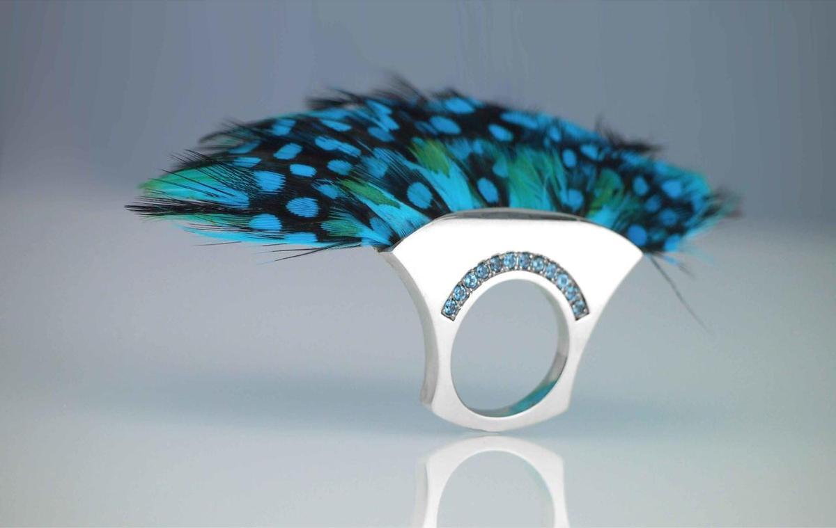 Anillo de topacios