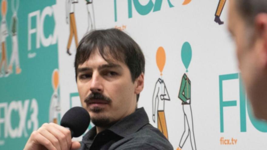 Stefan Djordjević, ayer, en la antigua Escuela de Comercio. |