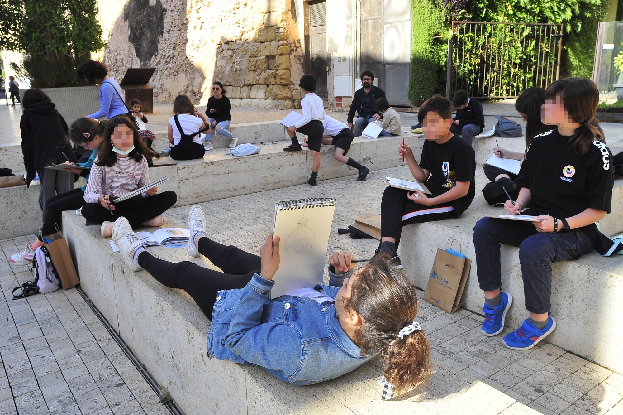 8º Encuentro de Dibujantes Urbanos en Elche, Dibujando entre Palmeras.