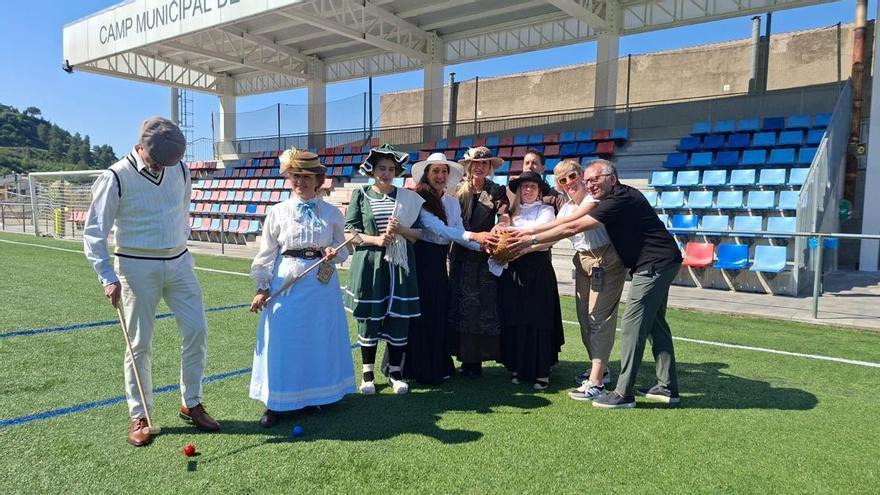 La Fira del Vapor de Sant Vicenç s’amplia a tres dies i recrea els esports de principis del segle XX