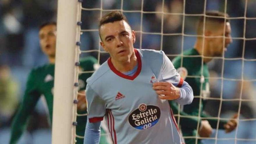 Iago Aspas celebra un gol en Balaídos. // José Lores