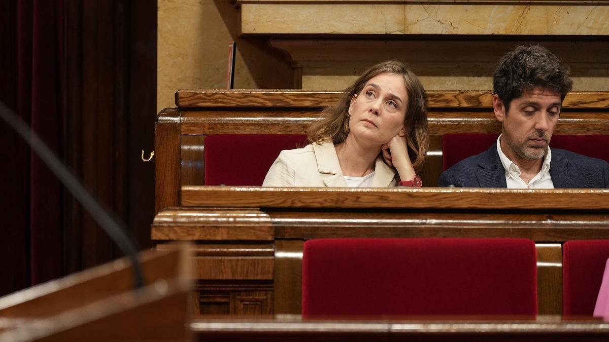 Jéssica Albiach y David Cid, diputados de los Comuns, este miércoles en el Parlament