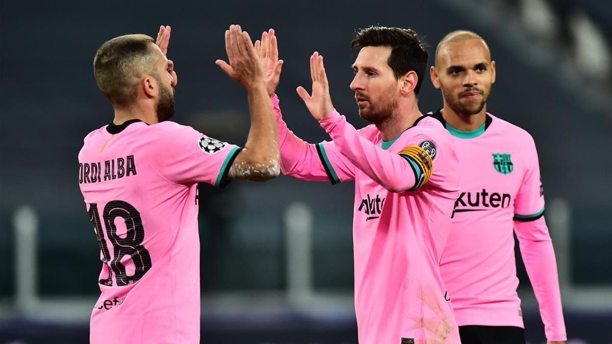 Jordi Alba y Messi celebrando el 0-2 ante la Juventus