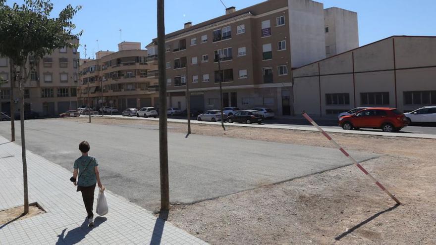 Solar donde se edificará el futuro centro social de la pedanía de Torrellano. | MANUEL R. SALA