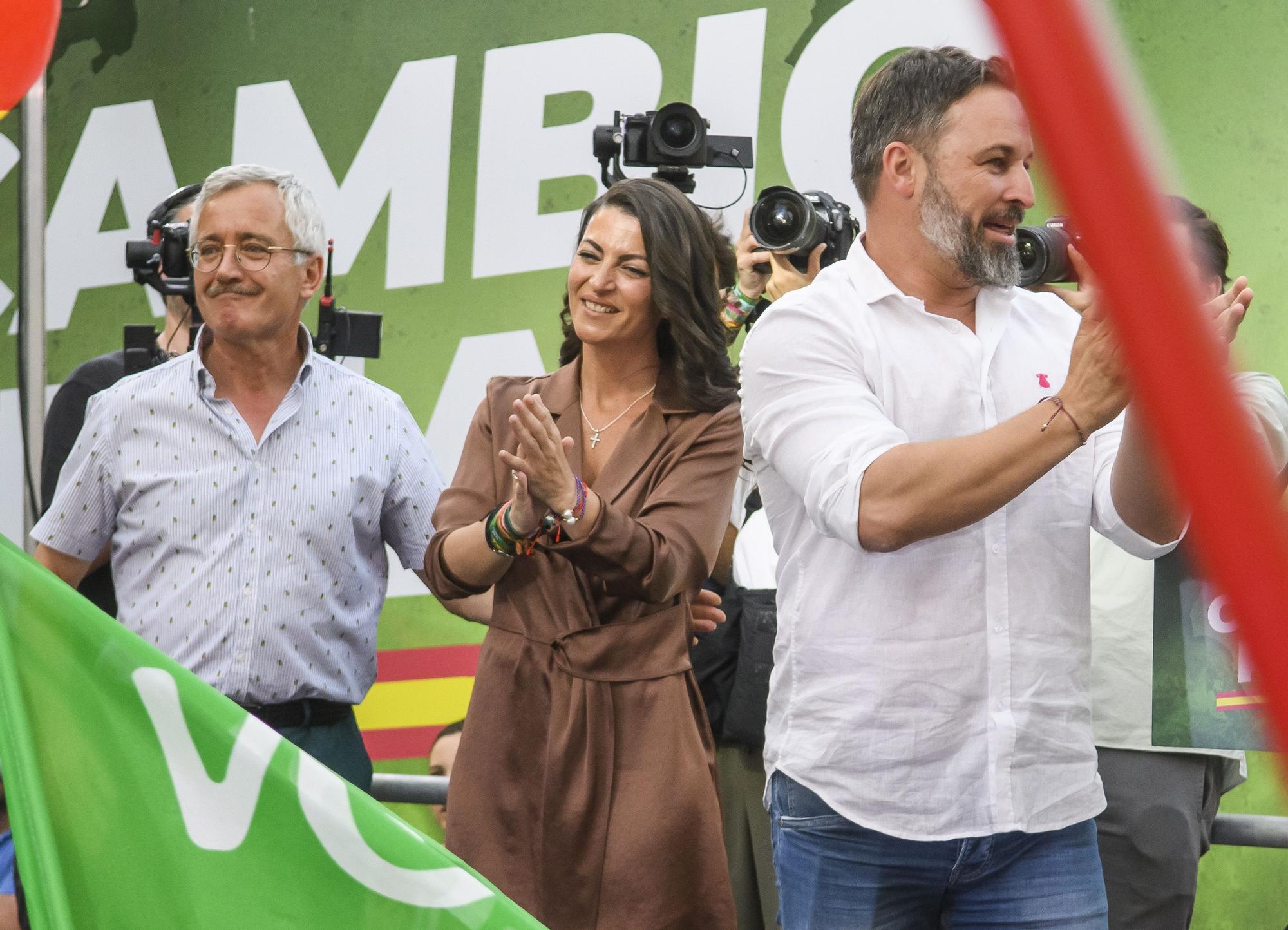 Abascal cierra campaña de Vox en Sevilla