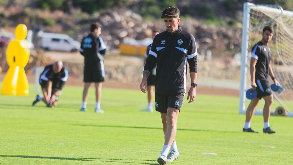 Pablo Hernández, en un entrenamiento en la ciudad deportiva Globeenergy.