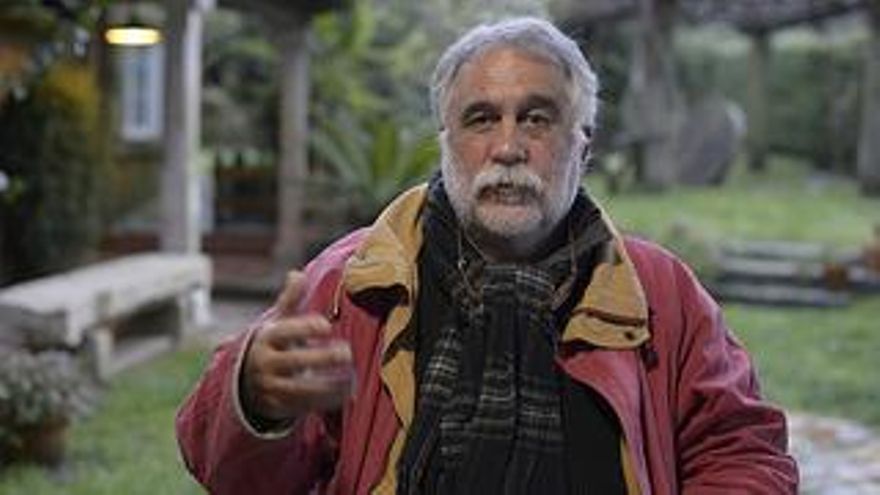 Antón Seoane presenta libro en Nigrán