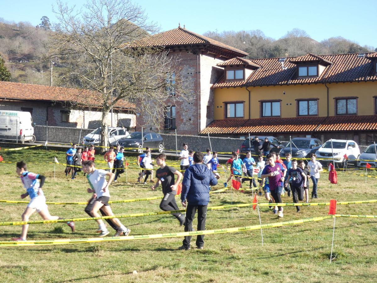 Imagen de archivo de un cross escolar celebrado en Asturias.