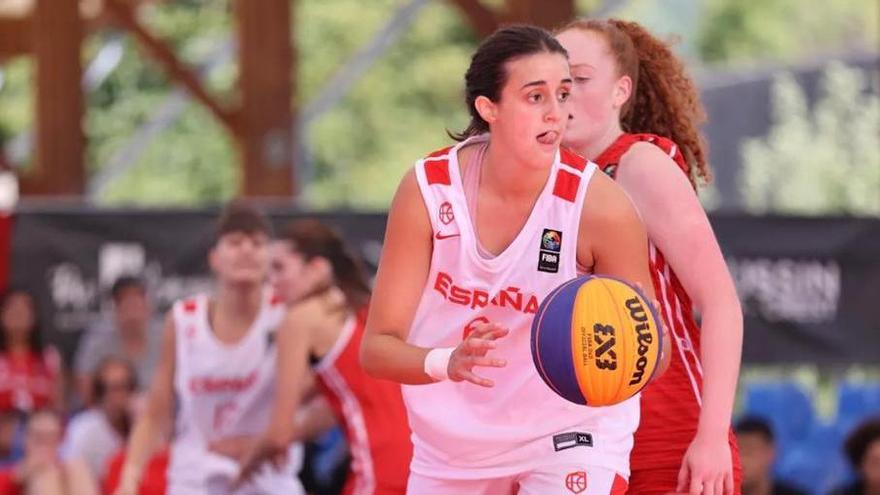 Irene Noya también ha defendido la camiseta de España en la modalidad de 3x3.