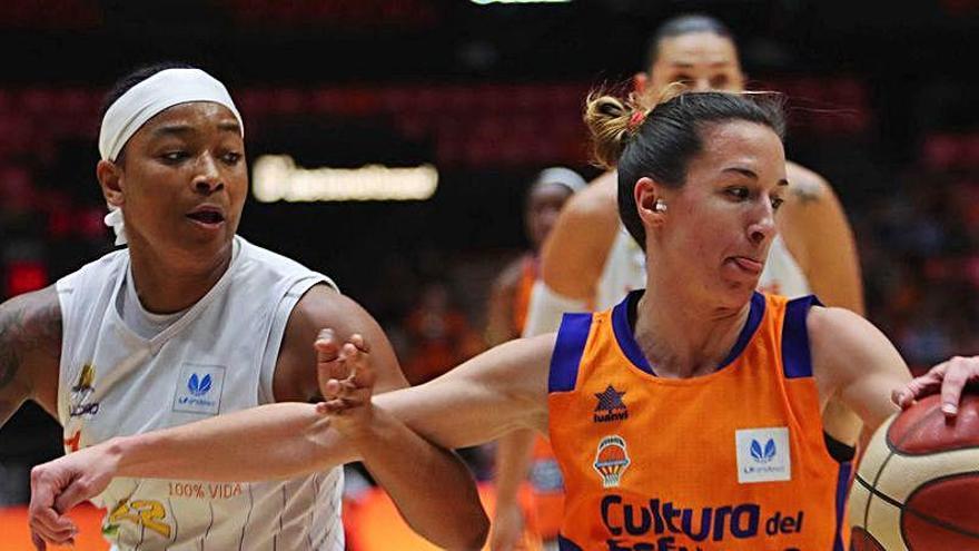 Partido entre el Valencia Basket y el Ciudad de La Laguna Tenerife