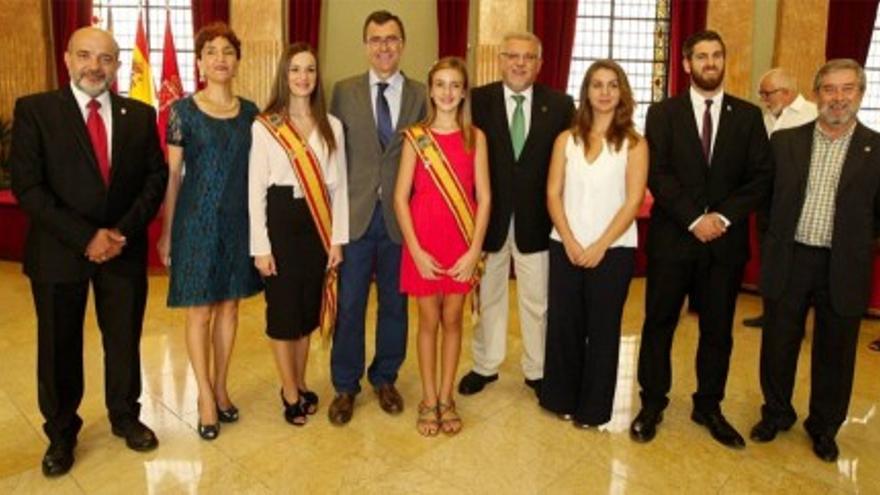 Presentación de los cargos festeros de Moros y Crstianos