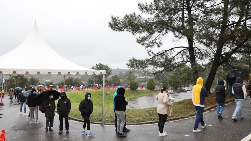 Los contagios de COVID descienden en Galicia a las puertas del Entroido