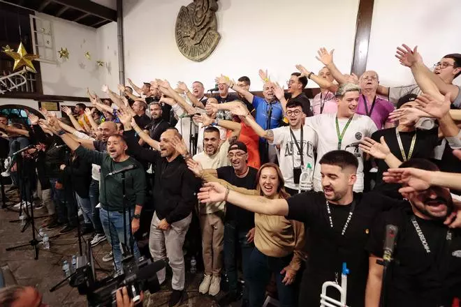 Visita a los grupos del Carnaval