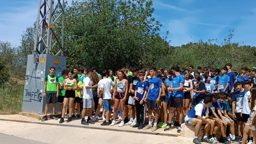 Sumar kilómetros para ayudar a los demás en el instituto Balàfia de Ibiza