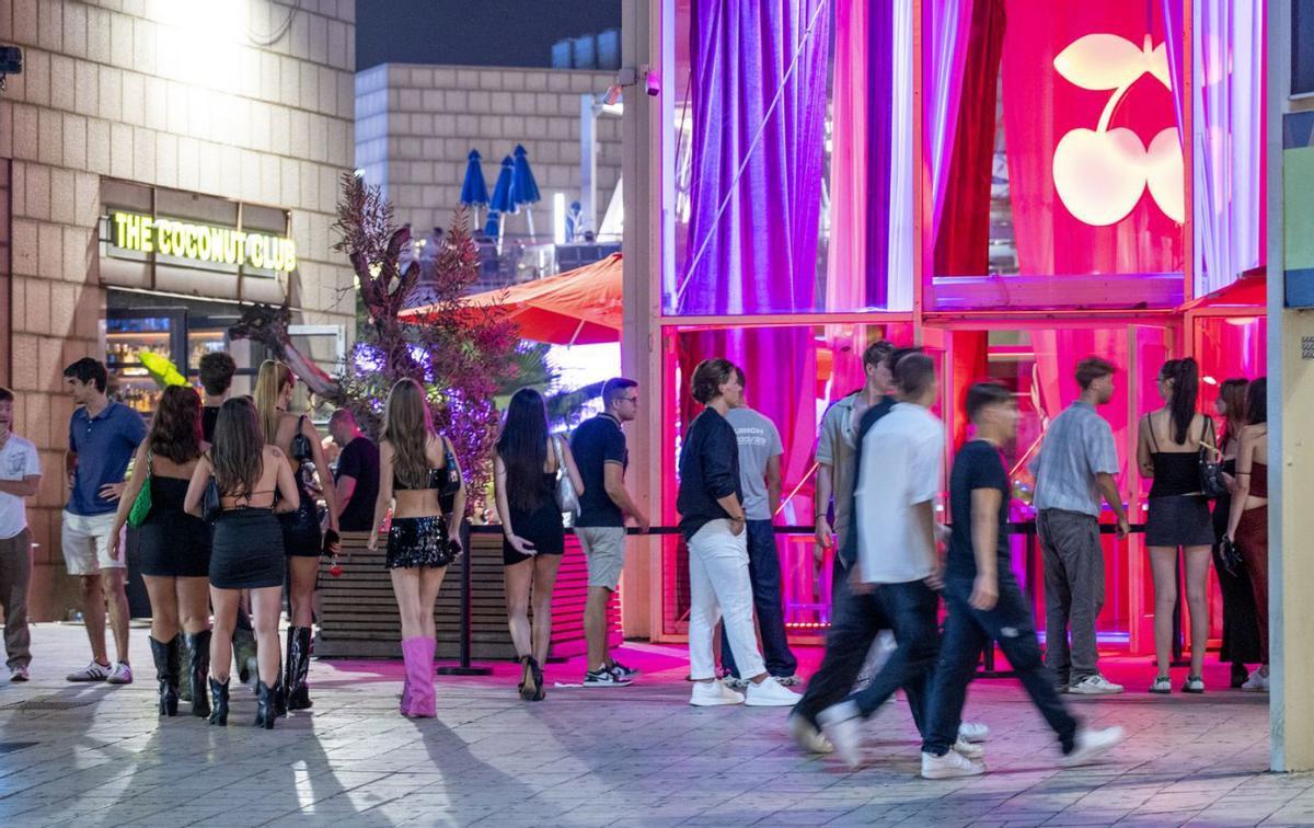 BCN destina dos milions d’euros per ‘repensar’ la nit BCN destina dos milions d’euros per ‘repensar’ la nit