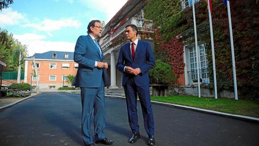 El president espanyol, Mariano Rajoy, i el cap de l&#039;oposició, Pedro Sánchez, es van reunir ahir a la Moncloa